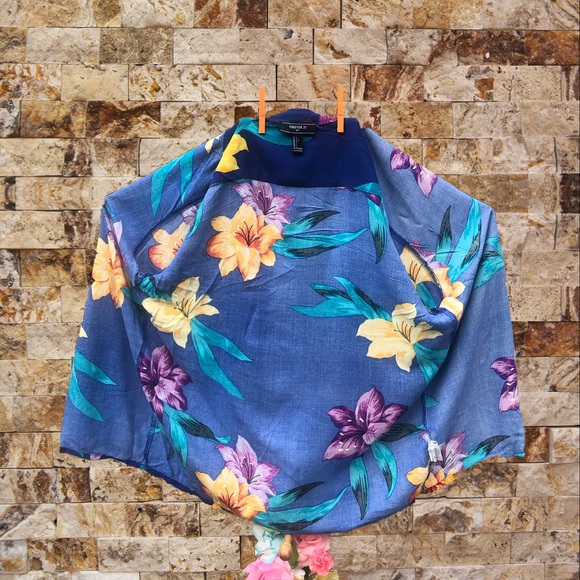 //button up hawaiian blue shirt w floral design// - Picture 4 of 4